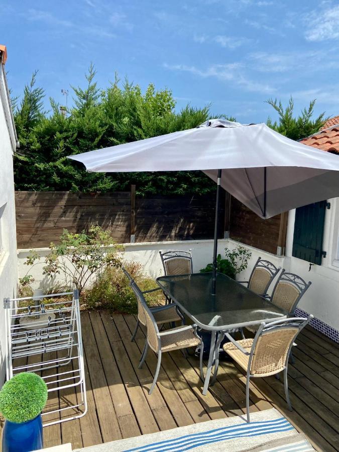 Agreable Maison De Ville Avec Une Belle Terrasse Anglet Exterior photo